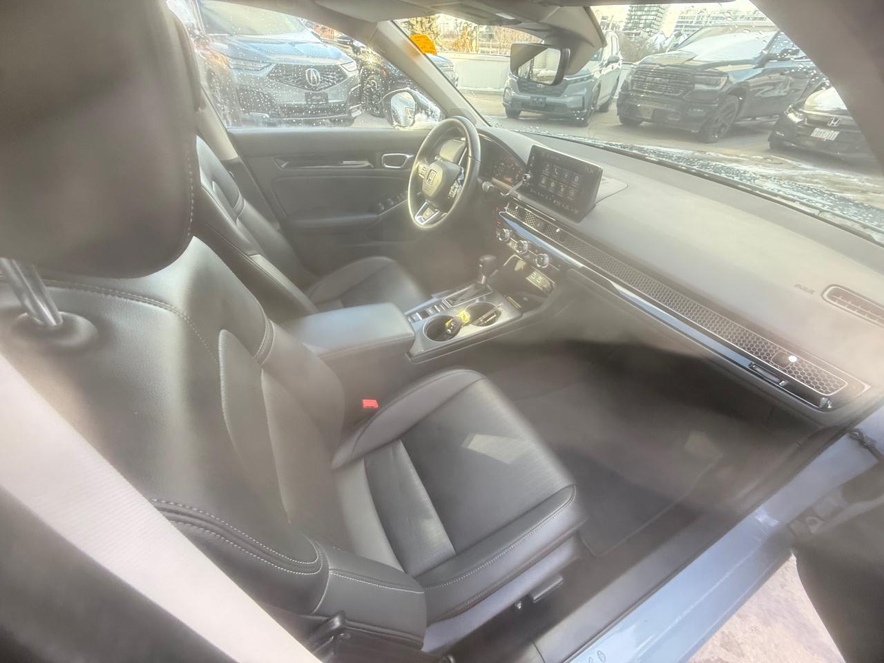 2022 Honda Civic Touring 4dr Sedan Photo