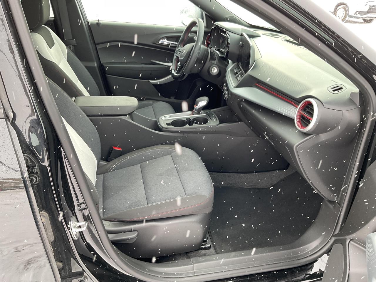 2024 Chevrolet Trax 1RS 4dr Front-Wheel Drive Photo