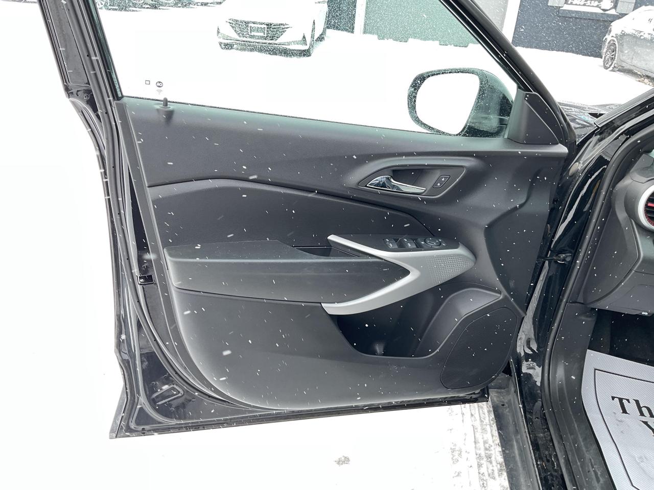 2024 Chevrolet Trax 1RS 4dr Front-Wheel Drive Photo