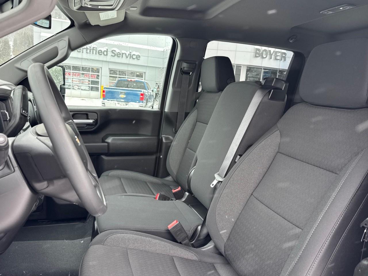 2026 Chevrolet SILVERADO 2500HD 4WD Crew Cab Standard Box Custom Photo