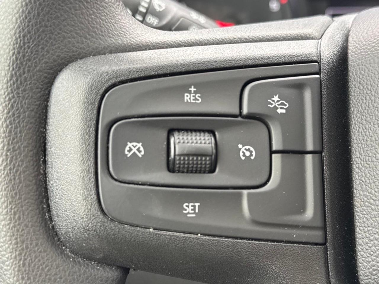 2026 Chevrolet SILVERADO 2500HD 4WD Crew Cab Standard Box Custom Photo