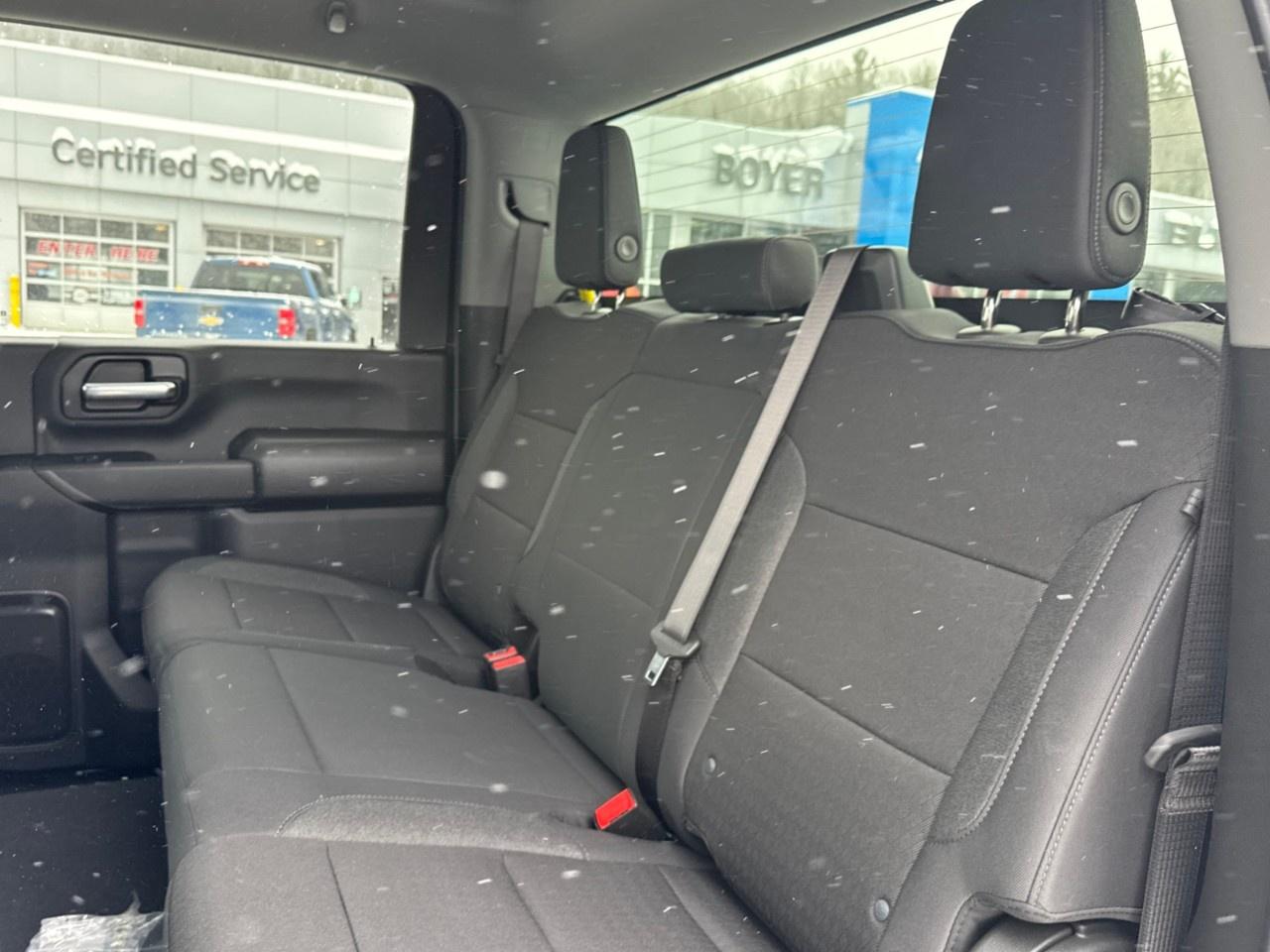 2026 Chevrolet SILVERADO 2500HD 4WD Crew Cab Standard Box Custom Photo