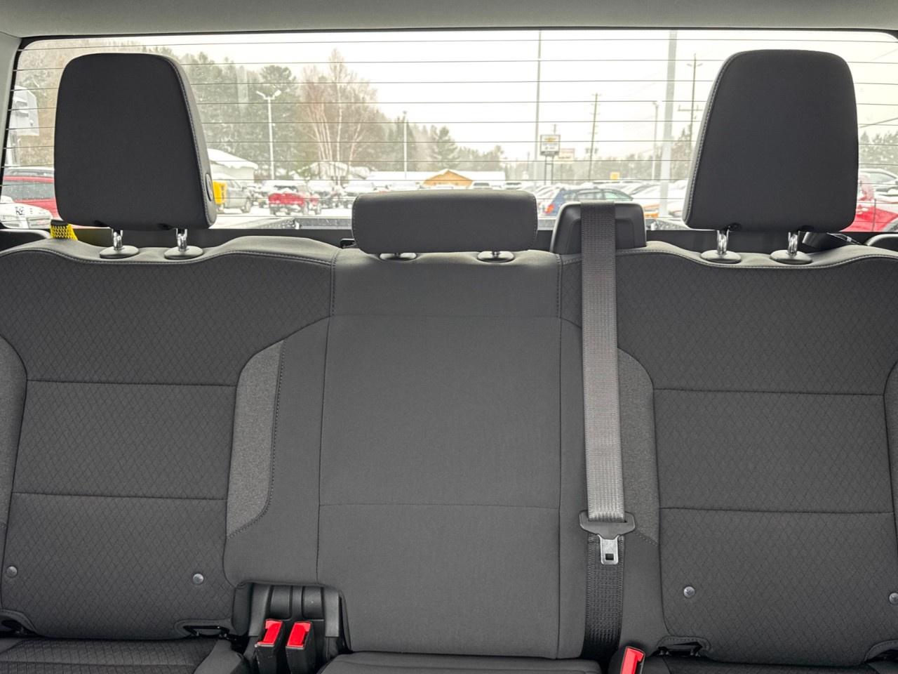 2026 Chevrolet SILVERADO 2500HD 4WD Crew Cab Standard Box Custom Photo