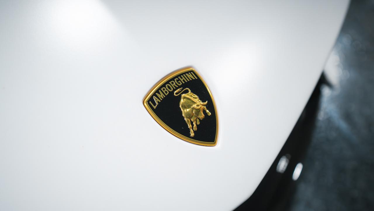 2025 Lamborghini Revuelto 1,001 horsepower Photo