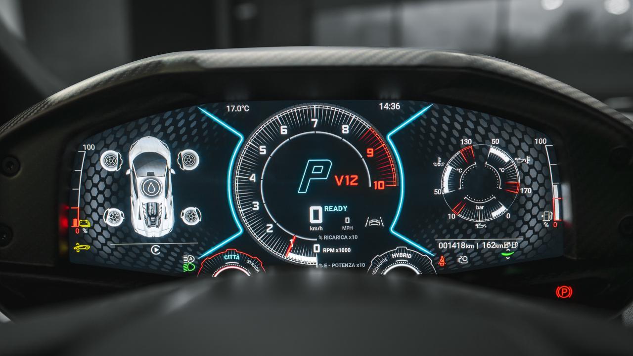 2025 Lamborghini Revuelto 1,001 horsepower Photo