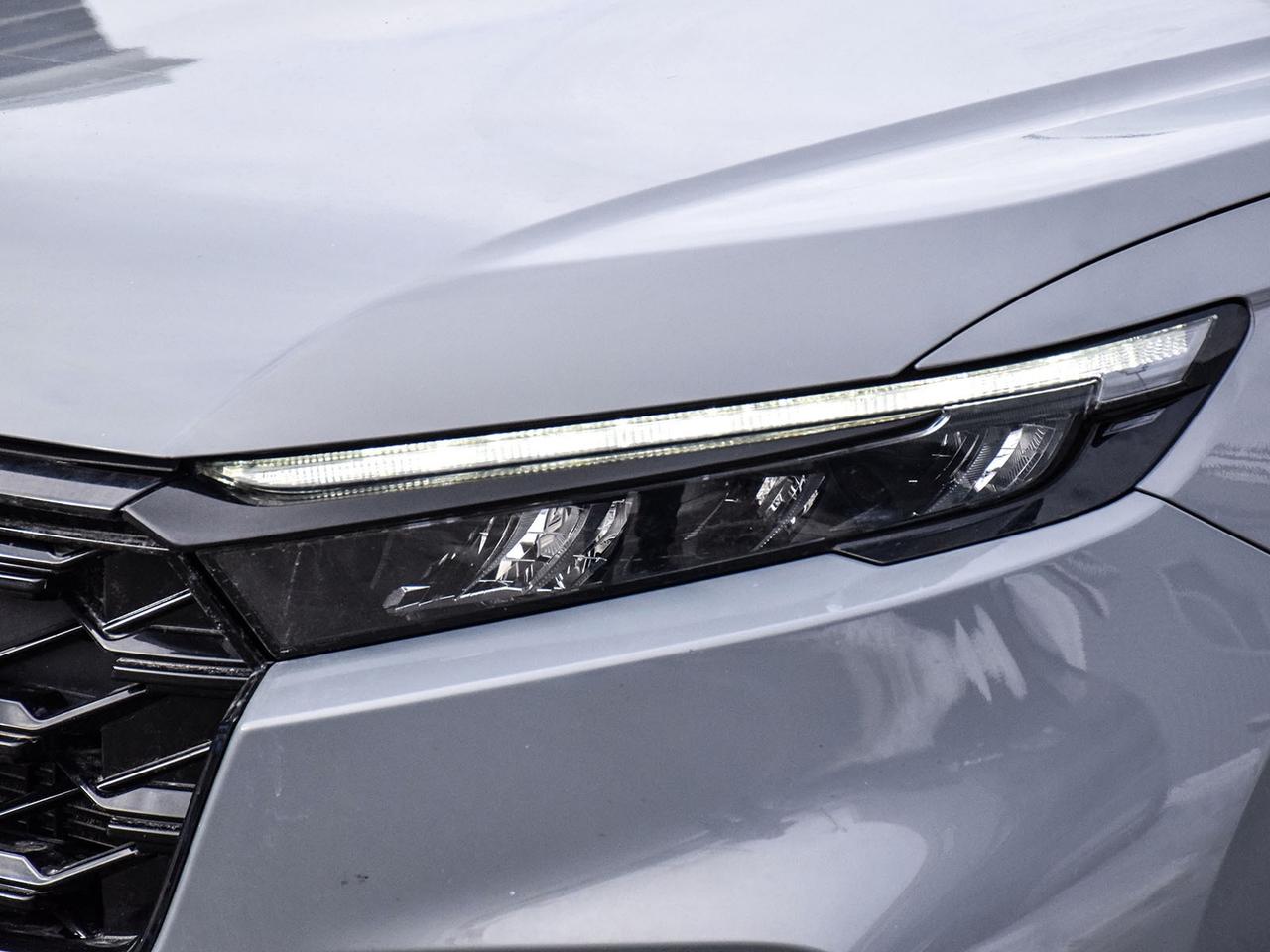 2023 Honda CR-V Hybrid Touring Photo