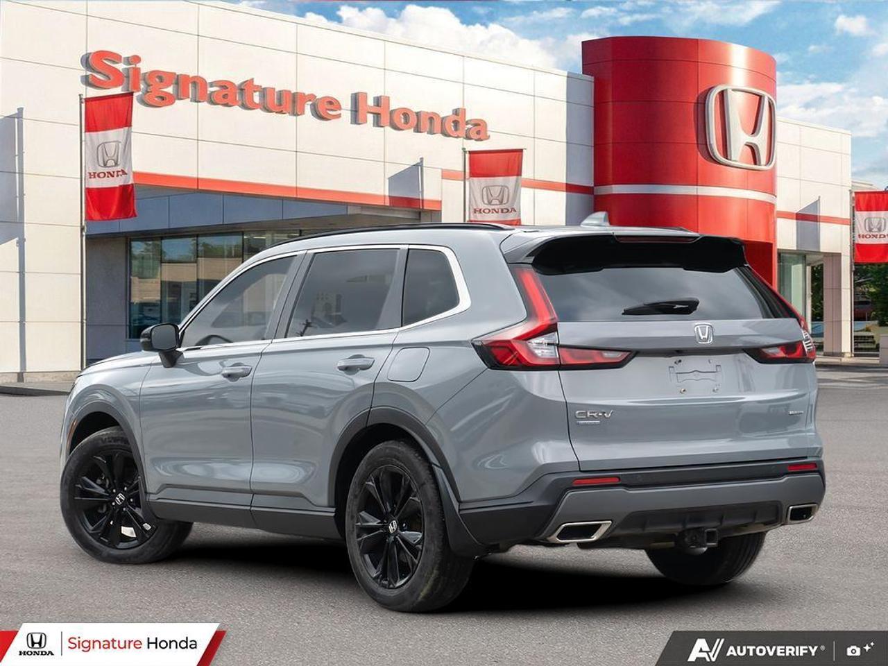 2023 Honda CR-V Hybrid Touring Photo3