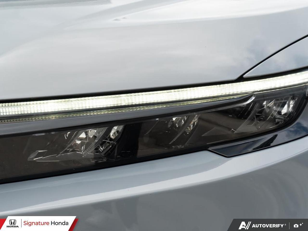 2023 Honda CR-V Hybrid Touring Photo