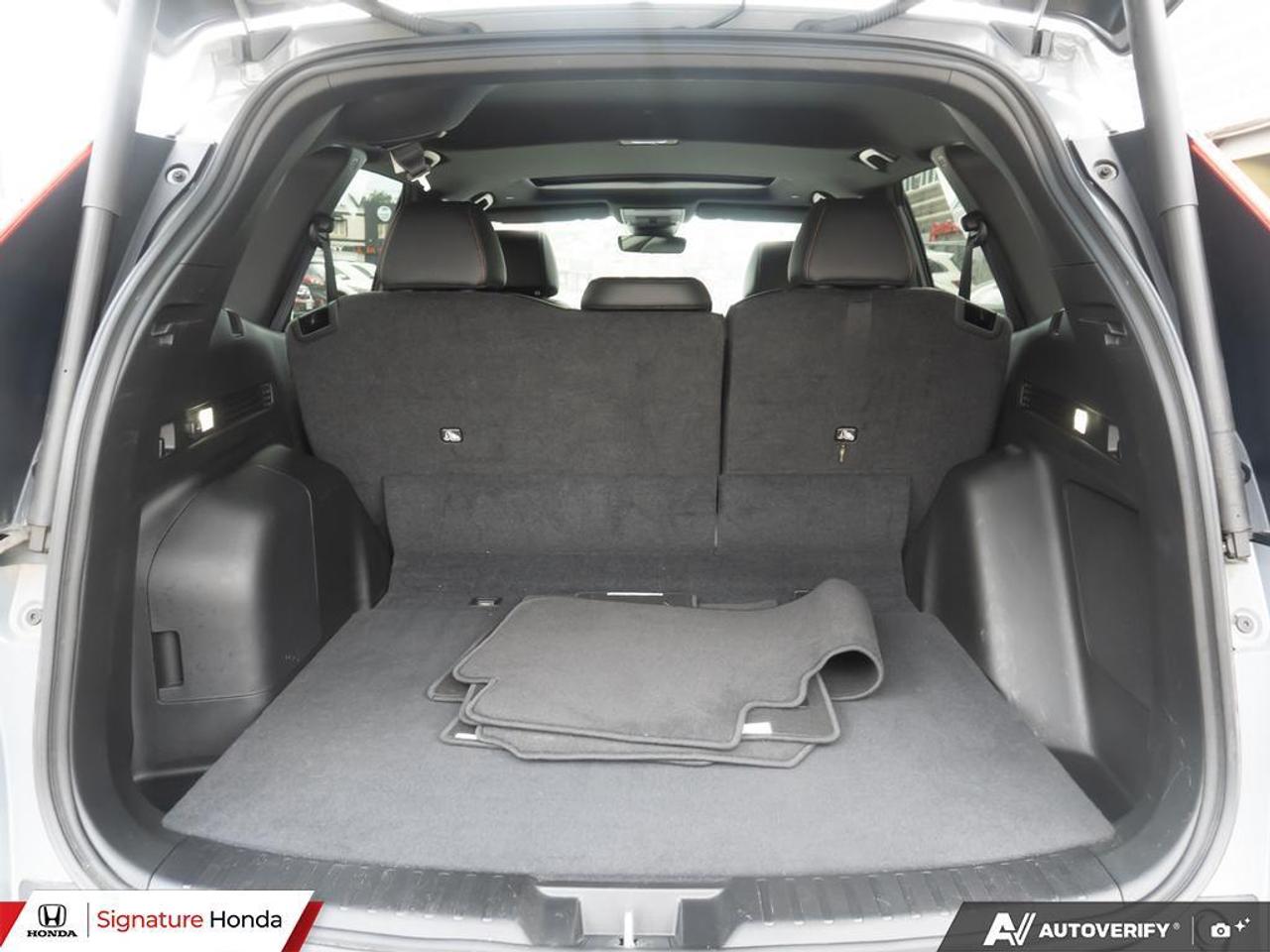 2023 Honda CR-V Hybrid Touring Photo