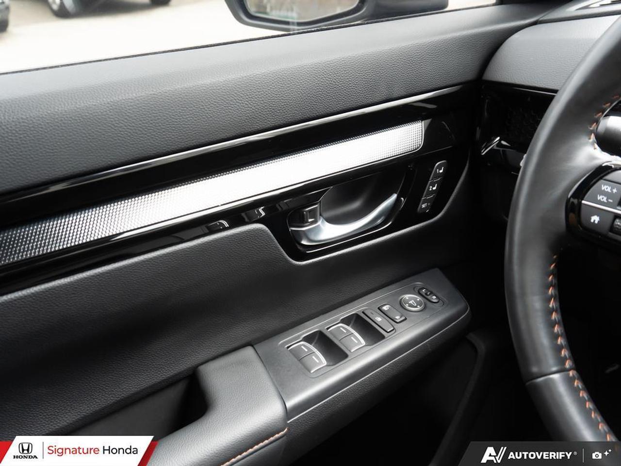 2023 Honda CR-V Hybrid Touring Photo