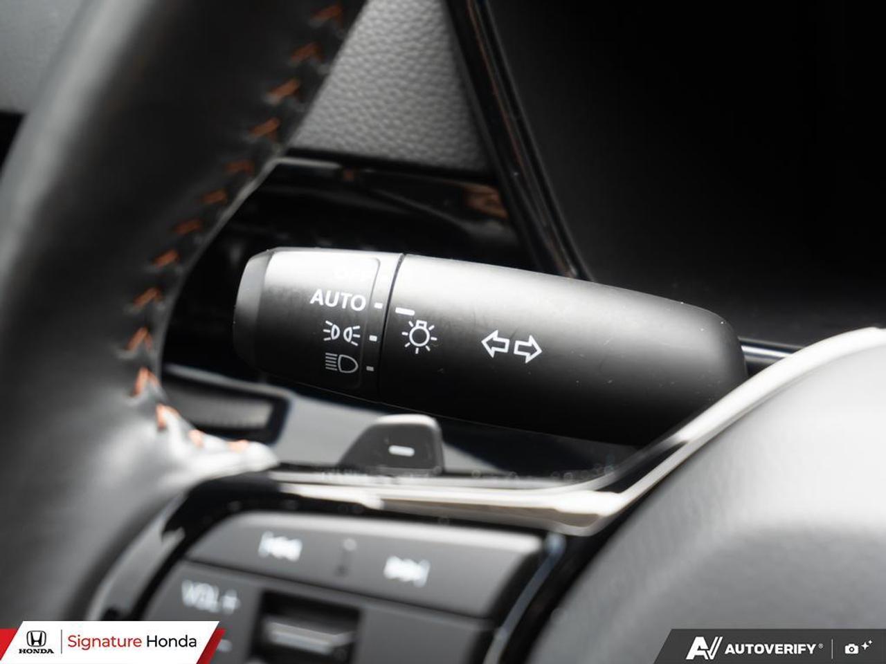 2023 Honda CR-V Hybrid Touring Photo