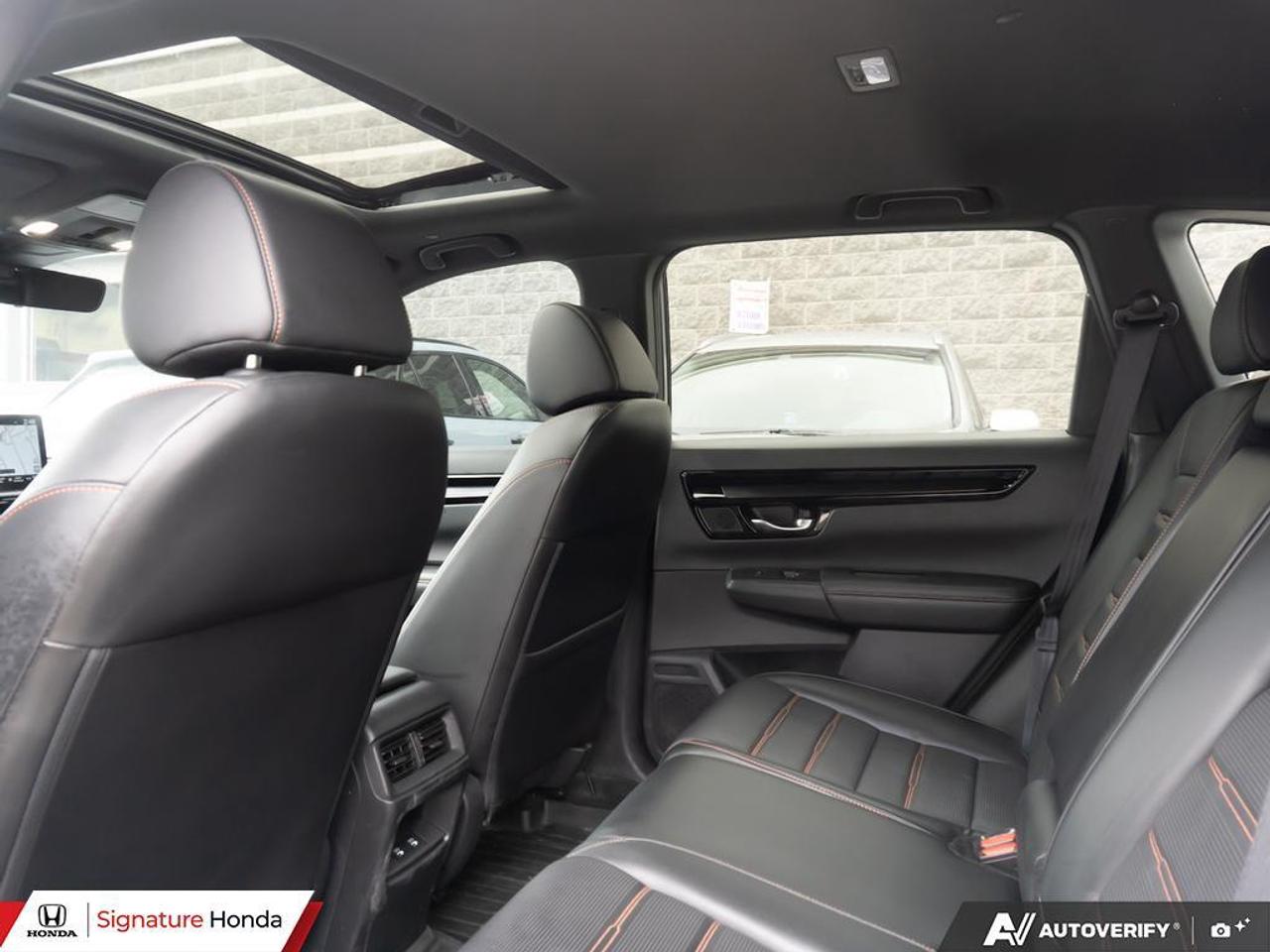 2023 Honda CR-V Hybrid Touring Photo