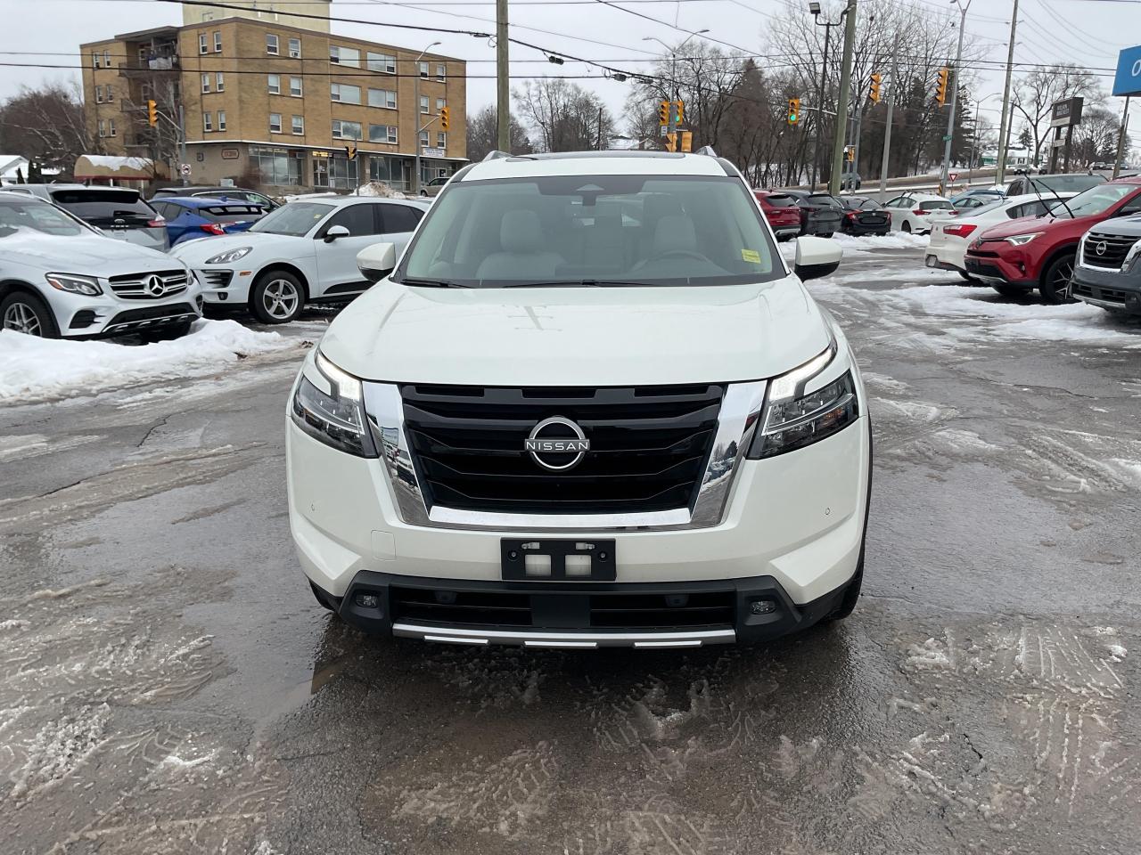 2023 Nissan Pathfinder SL 4dr 4x4 Photo
