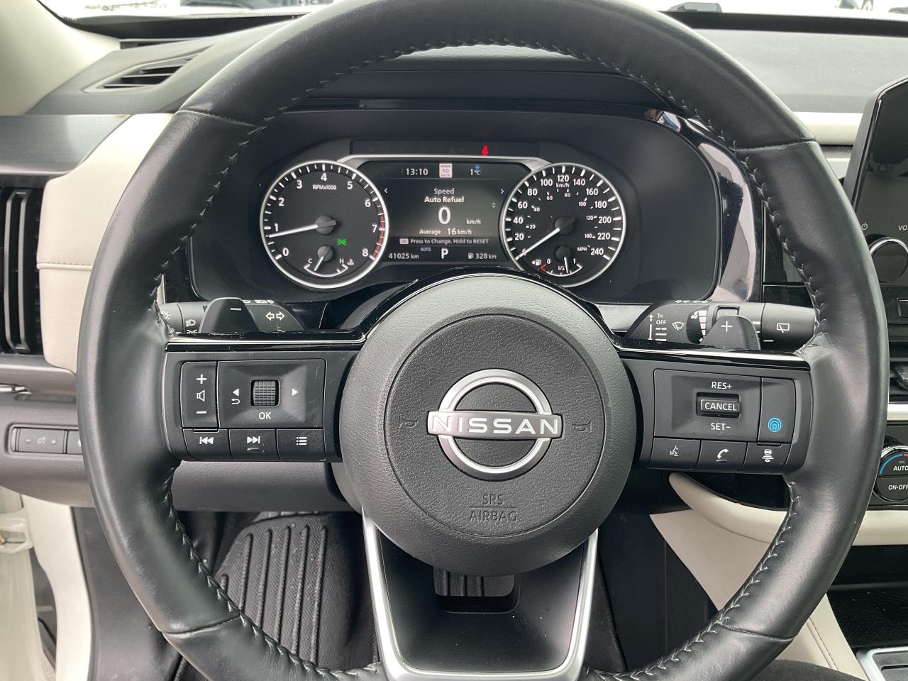 2023 Nissan Pathfinder SL 4dr 4x4 Photo