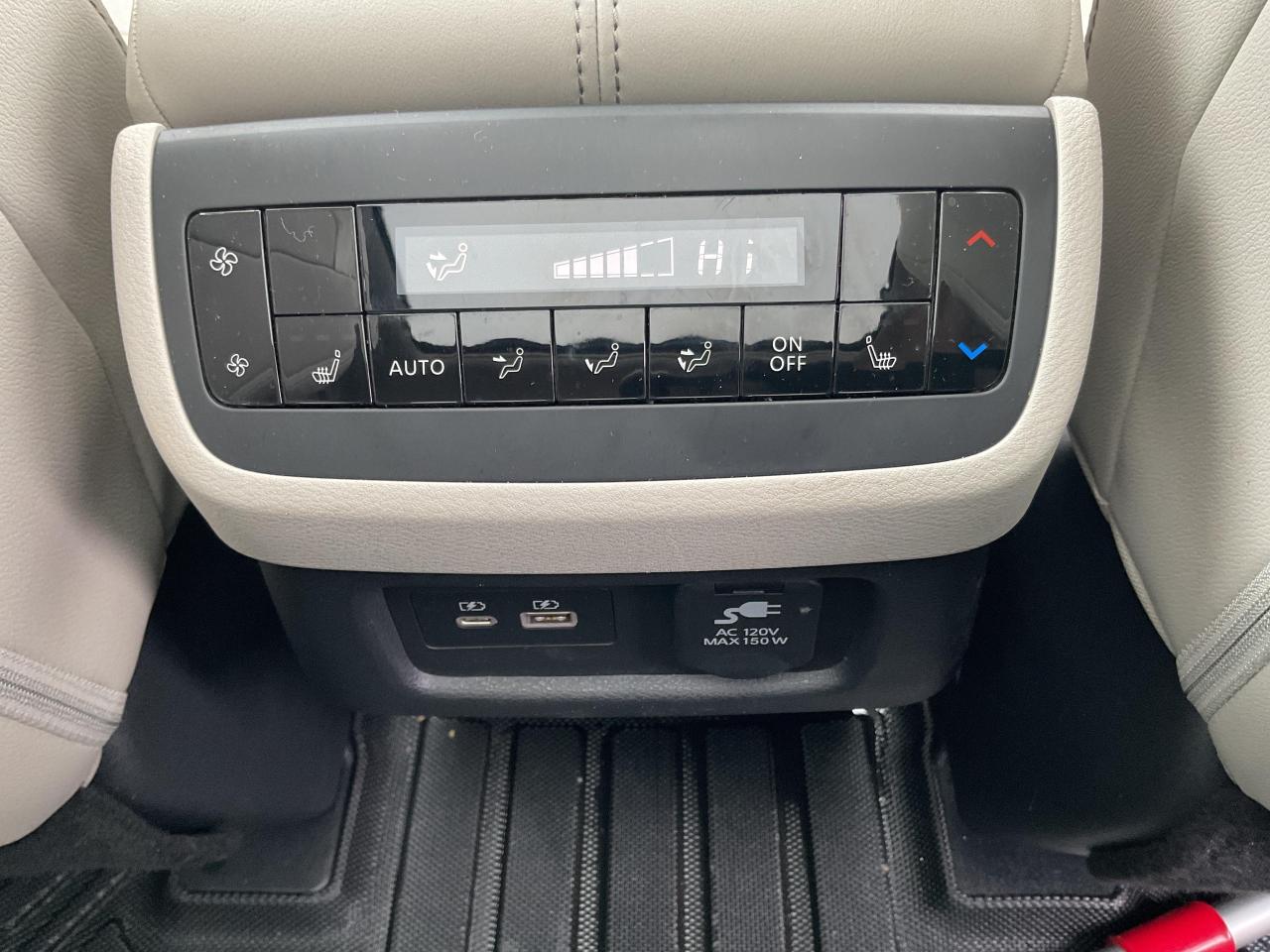 2023 Nissan Pathfinder SL 4dr 4x4 Photo