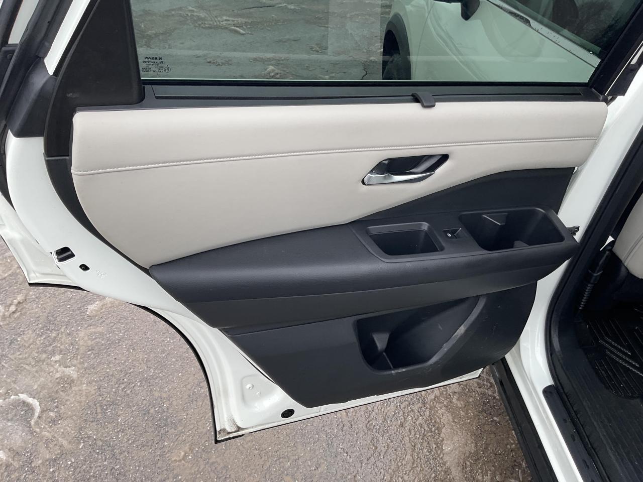 2023 Nissan Pathfinder SL 4dr 4x4 Photo