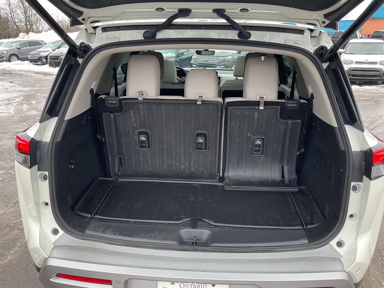 2023 Nissan Pathfinder SL 4dr 4x4 Photo