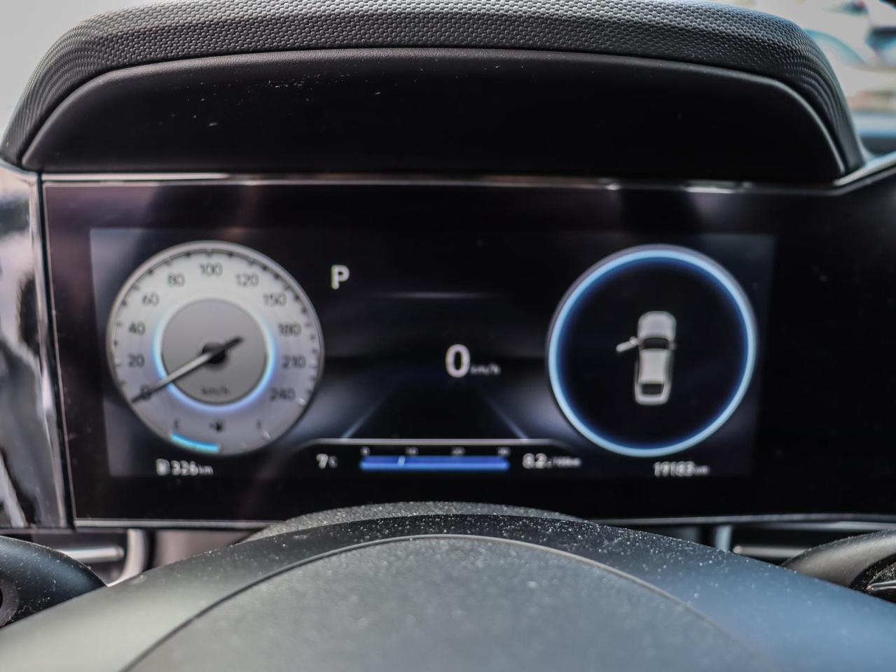 2023 Hyundai Elantra Luxury 4dr Sedan Photo