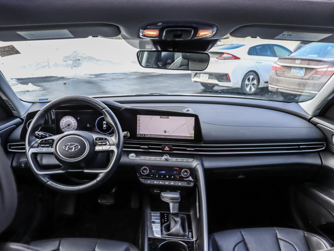 2023 Hyundai Elantra Luxury 4dr Sedan Photo