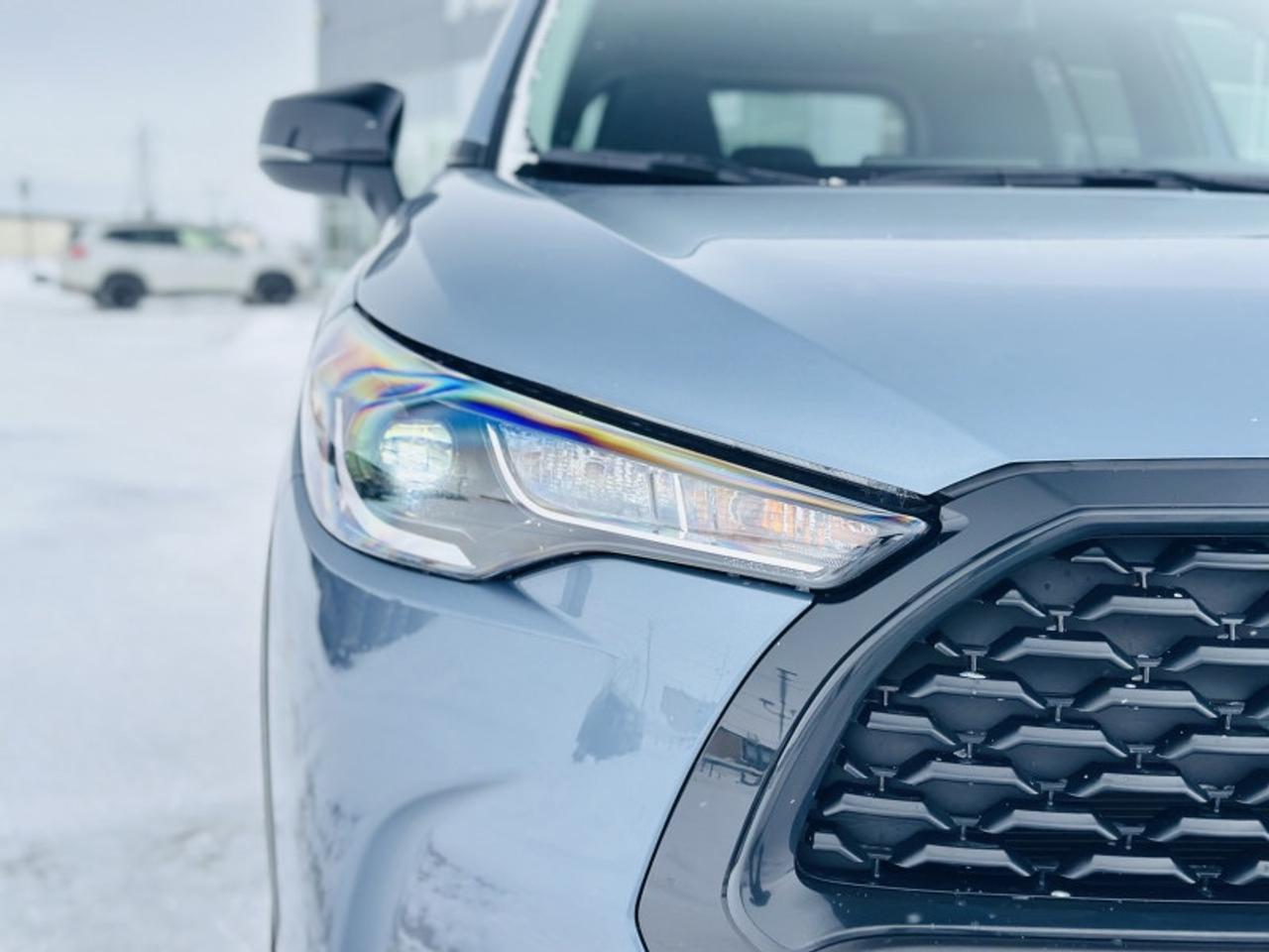 2025 Toyota Corolla Cross LE Photo