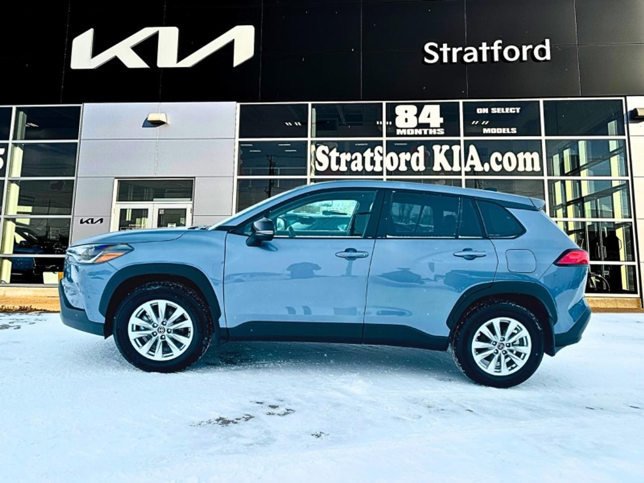 2025 Toyota Corolla Cross LE Photo