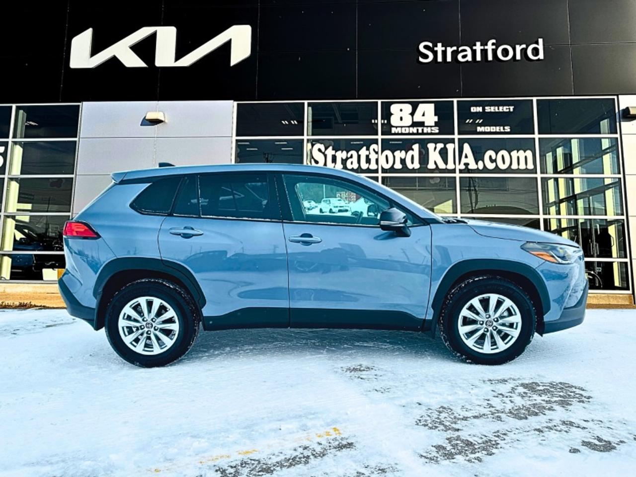 2025 Toyota Corolla Cross LE Photo