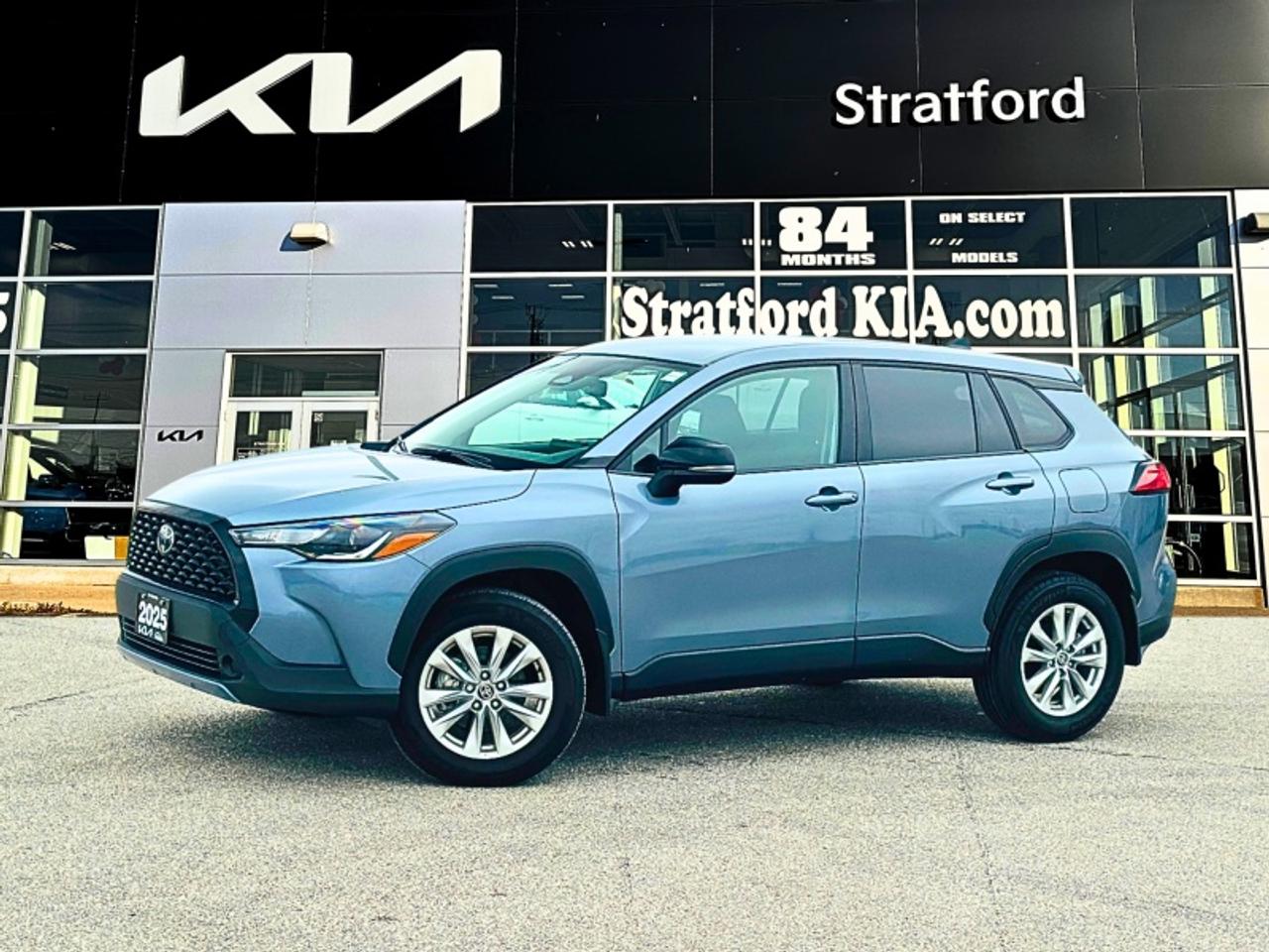 2025 Toyota Corolla Cross LE Photo0