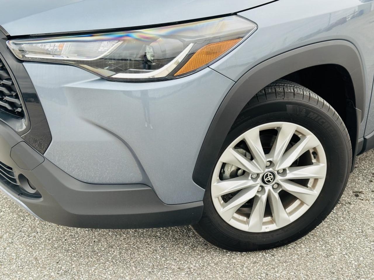 2025 Toyota Corolla Cross LE Photo