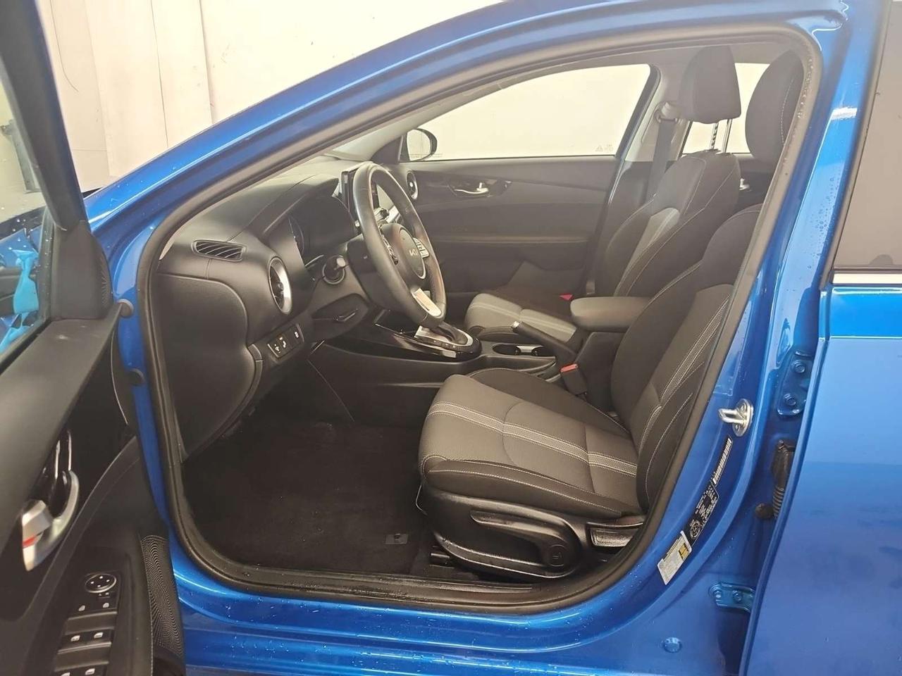 2024 Kia Forte EX 4dr Sedan Photo0