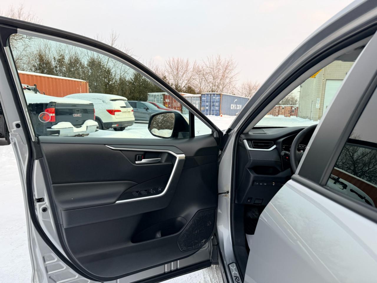 2023 Toyota RAV4 Hybrid XLE 4dr All-Wheel Drive Photo