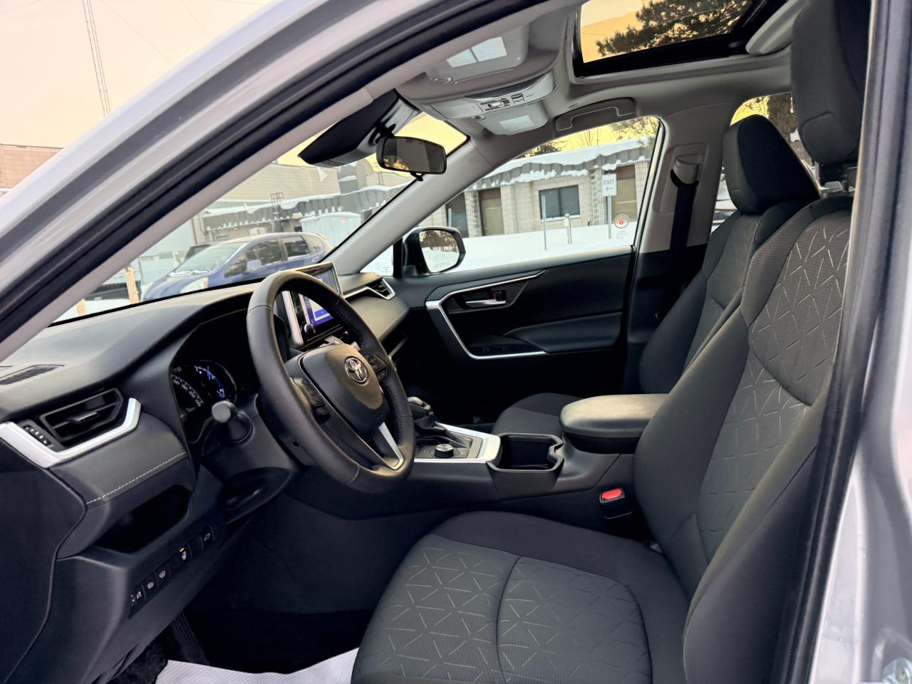 2023 Toyota RAV4 Hybrid XLE 4dr All-Wheel Drive Photo