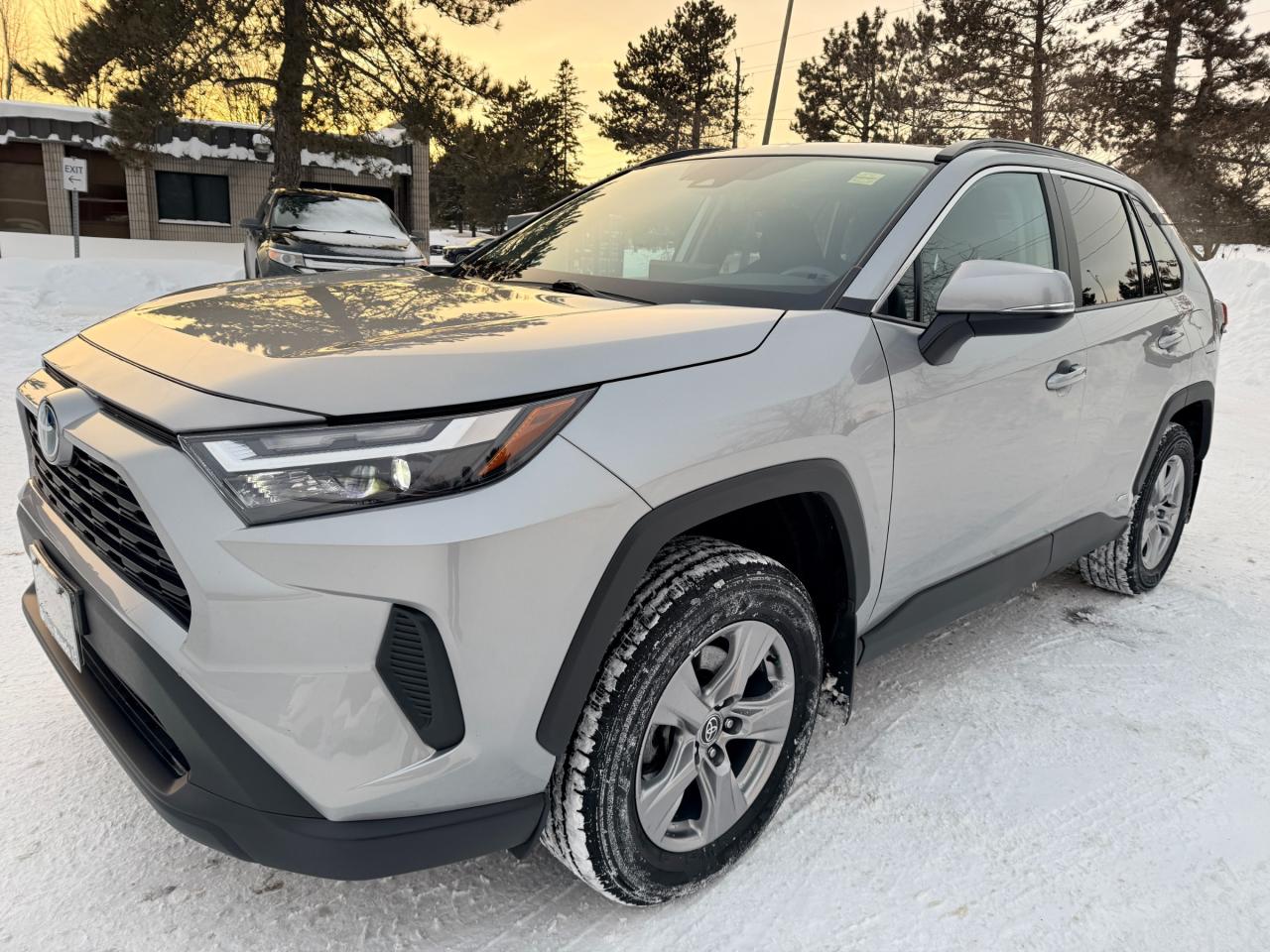 2023 Toyota RAV4 Hybrid XLE 4dr All-Wheel Drive Photo