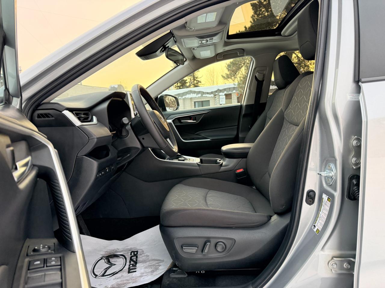 2023 Toyota RAV4 Hybrid XLE 4dr All-Wheel Drive Photo