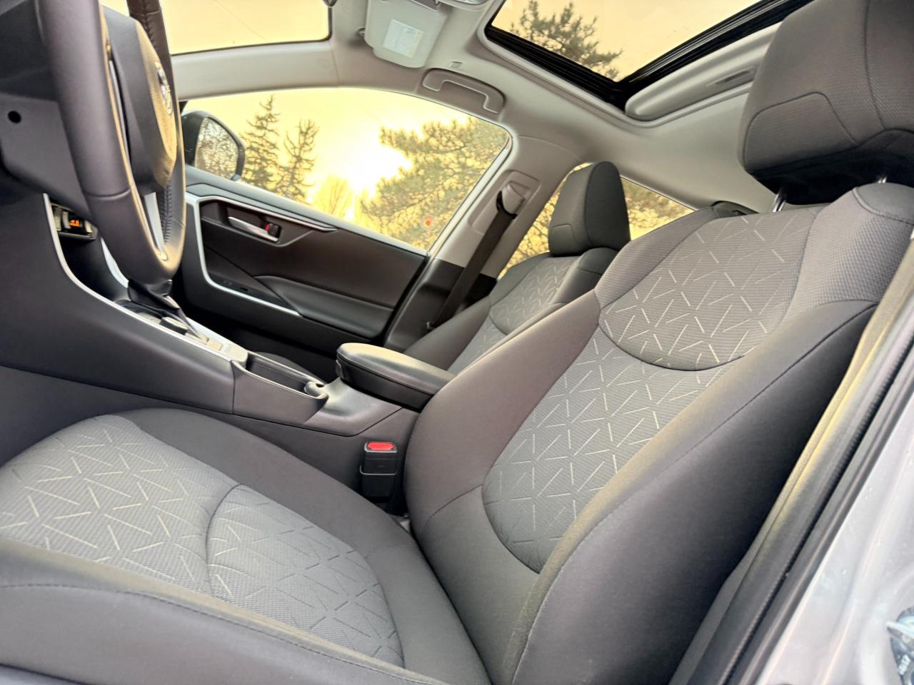 2023 Toyota RAV4 Hybrid XLE 4dr All-Wheel Drive Photo