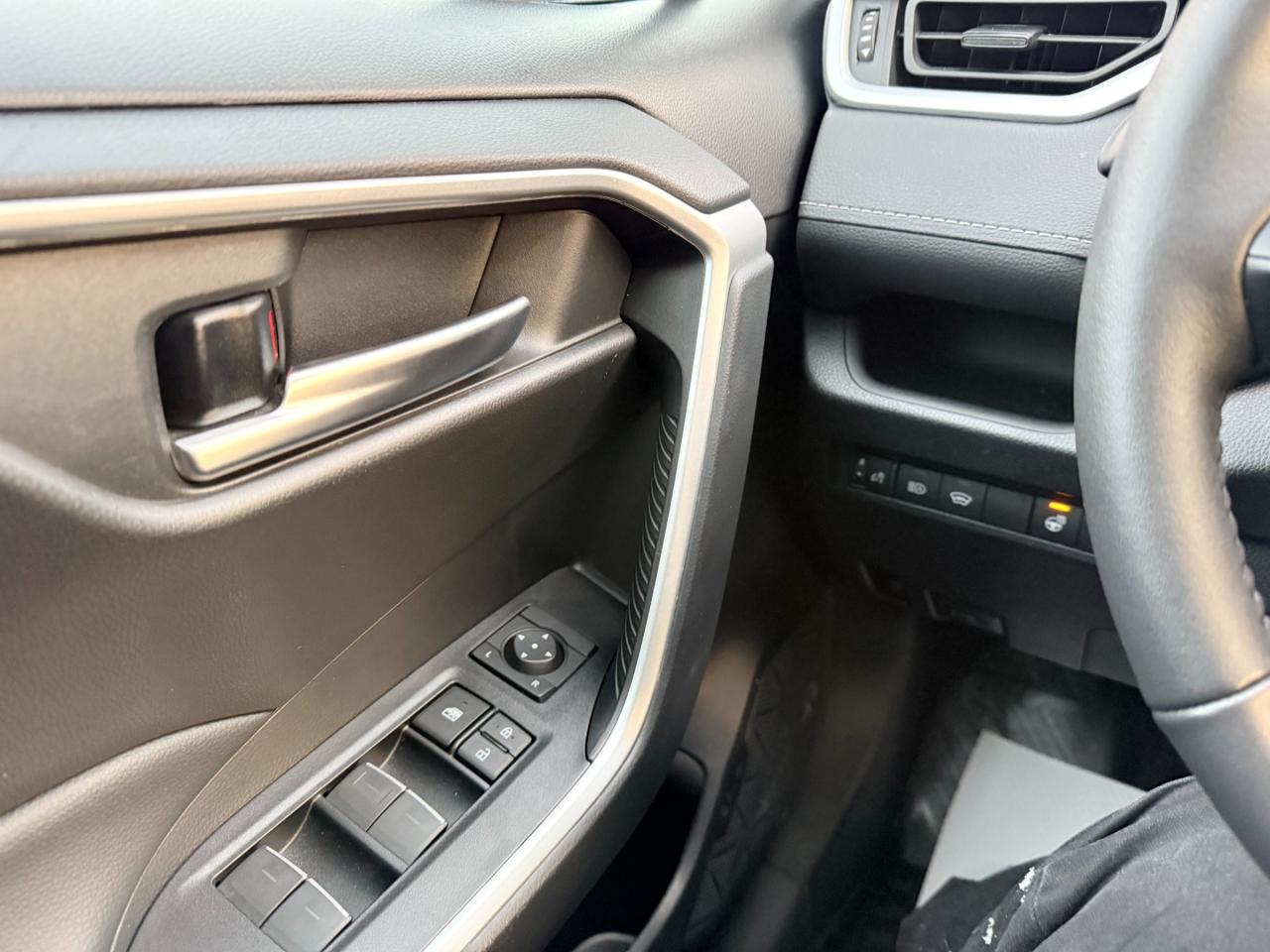 2023 Toyota RAV4 Hybrid XLE 4dr All-Wheel Drive Photo