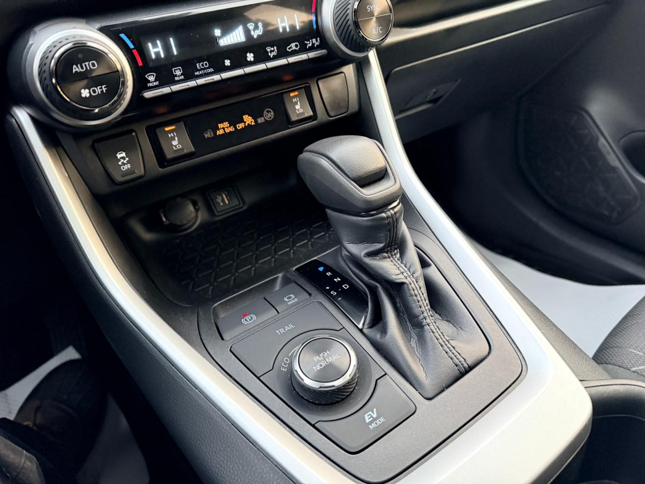 2023 Toyota RAV4 Hybrid XLE 4dr All-Wheel Drive Photo