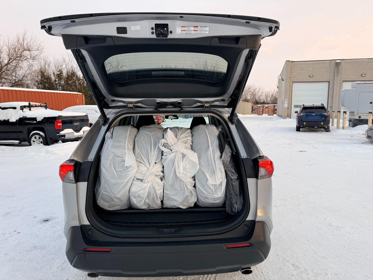 2023 Toyota RAV4 Hybrid XLE 4dr All-Wheel Drive Photo