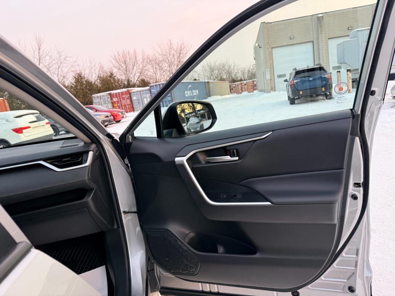 2023 Toyota RAV4 Hybrid XLE 4dr All-Wheel Drive Photo