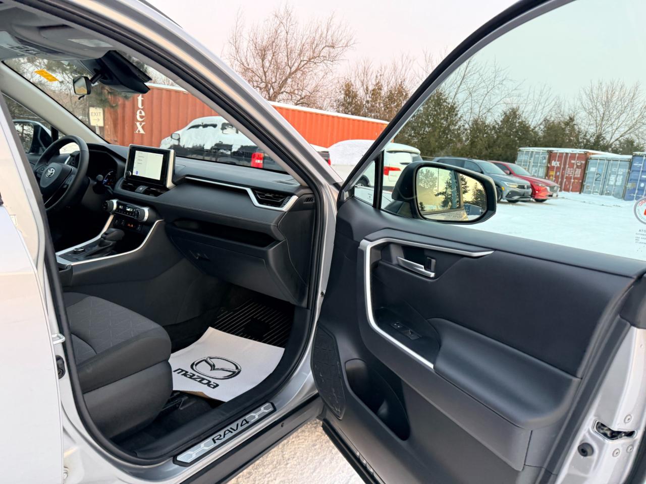 2023 Toyota RAV4 Hybrid XLE 4dr All-Wheel Drive Photo