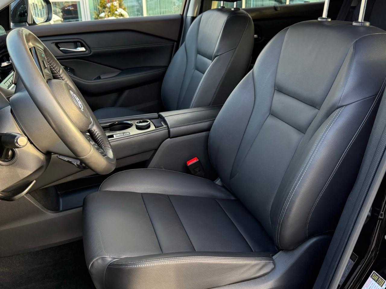 2023 Nissan Rogue SL Photo