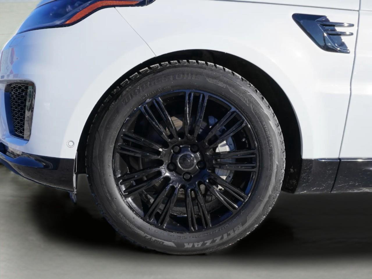 2020 Land Rover Range Rover Sport HSE MHEV Photo