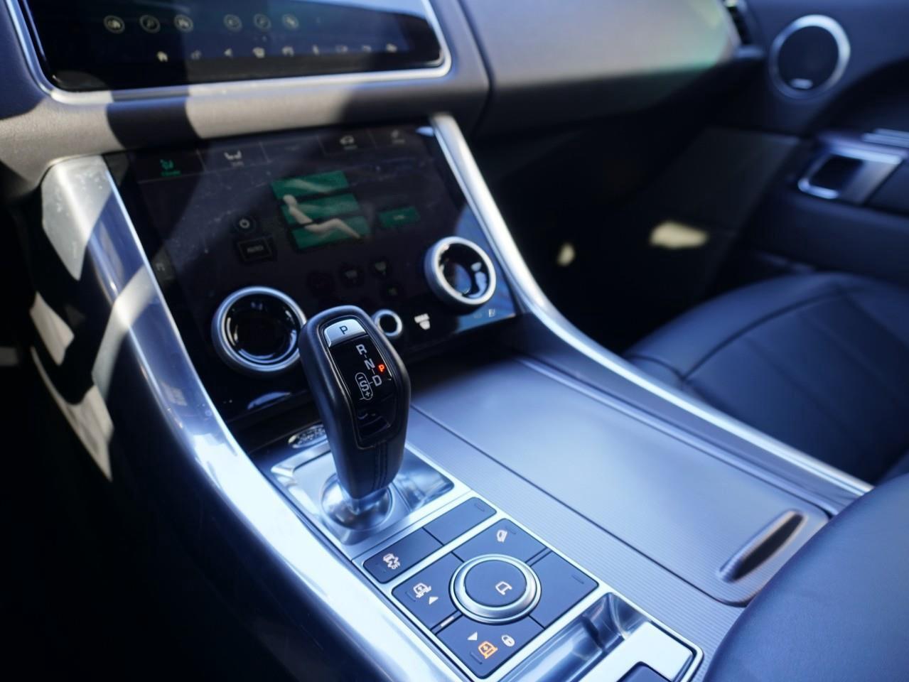 2020 Land Rover Range Rover Sport HSE MHEV Photo