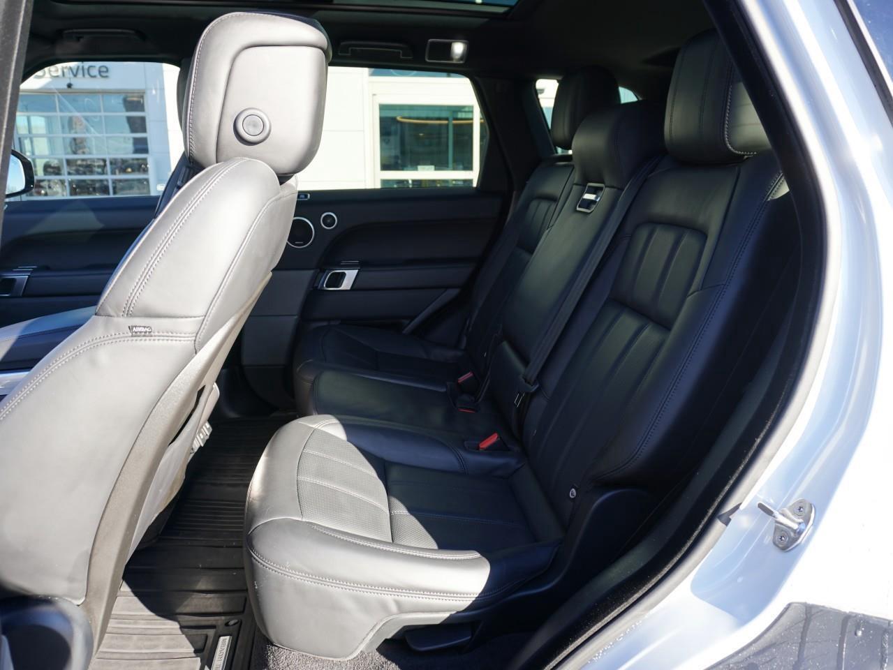 2020 Land Rover Range Rover Sport HSE MHEV Photo