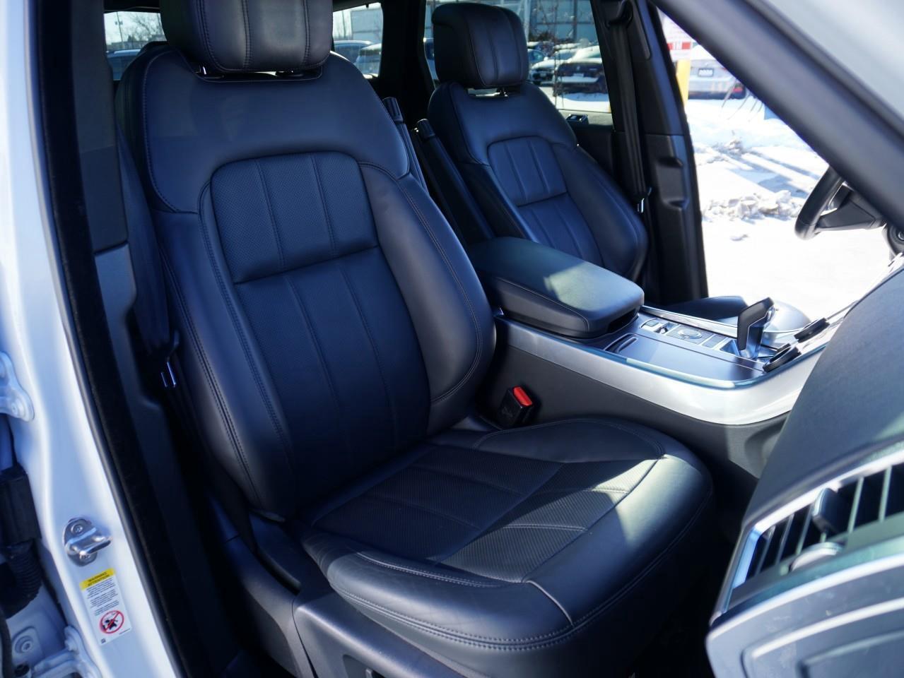 2020 Land Rover Range Rover Sport HSE MHEV Photo