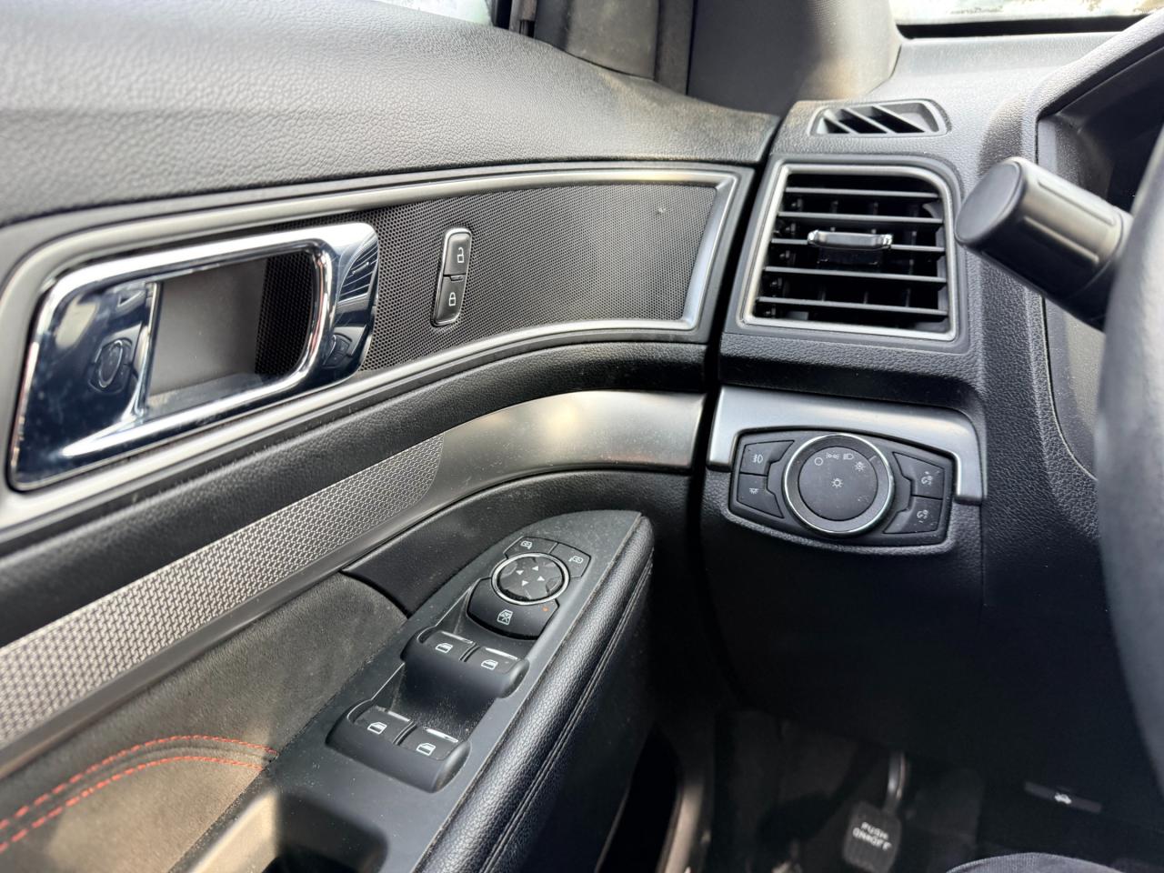 2018 Ford Explorer XLT 4DR 4X4 Photo