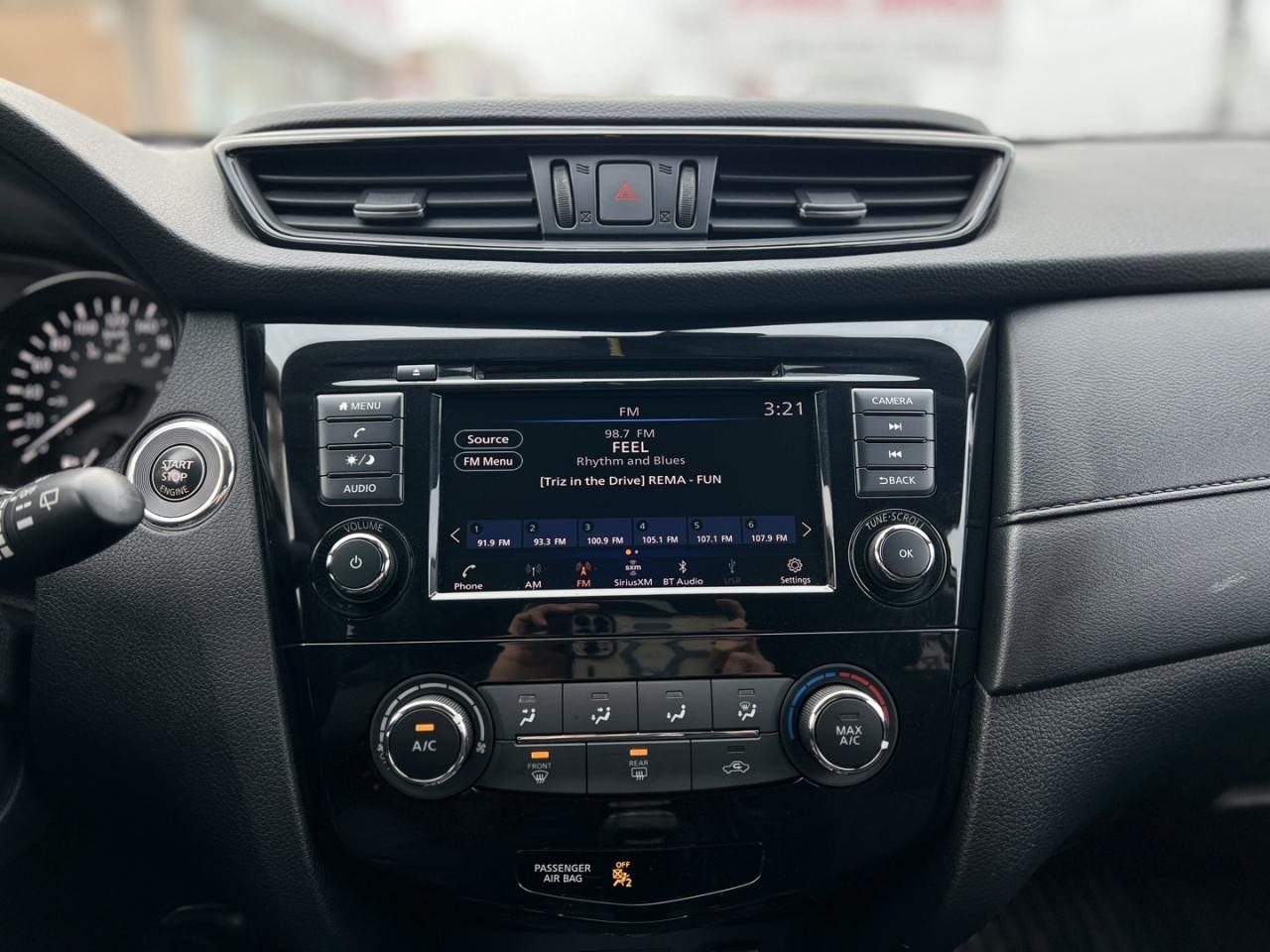 2020 Nissan Rogue SV AWD Pearl White   Pano Roof   Htd Seats   Blind Photo