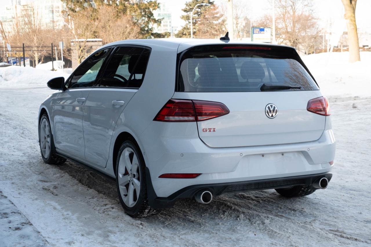 2019 Volkswagen Golf GTI S 6M 4-Door   2 sets of tires Photo3
