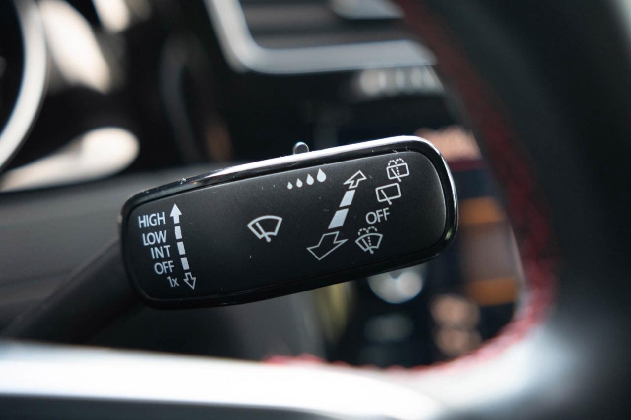 2019 Volkswagen Golf GTI S 6M 4-Door   2 sets of tires Photo