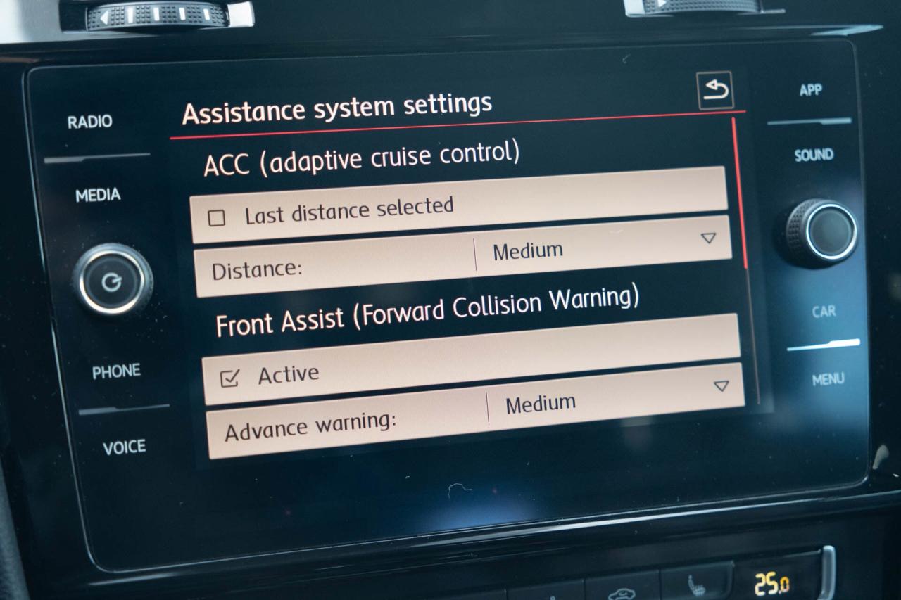 2019 Volkswagen Golf GTI S 6M 4-Door   2 sets of tires Photo