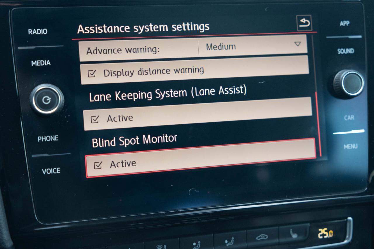 2019 Volkswagen Golf GTI S 6M 4-Door   2 sets of tires Photo